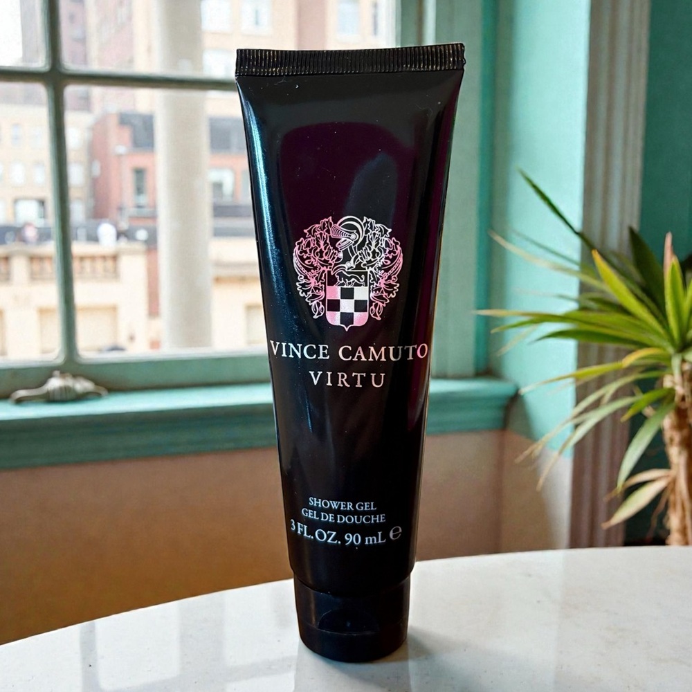⚫️ Vince Camuto - Virtu Shower Gel 3 fl oz /90 ml New